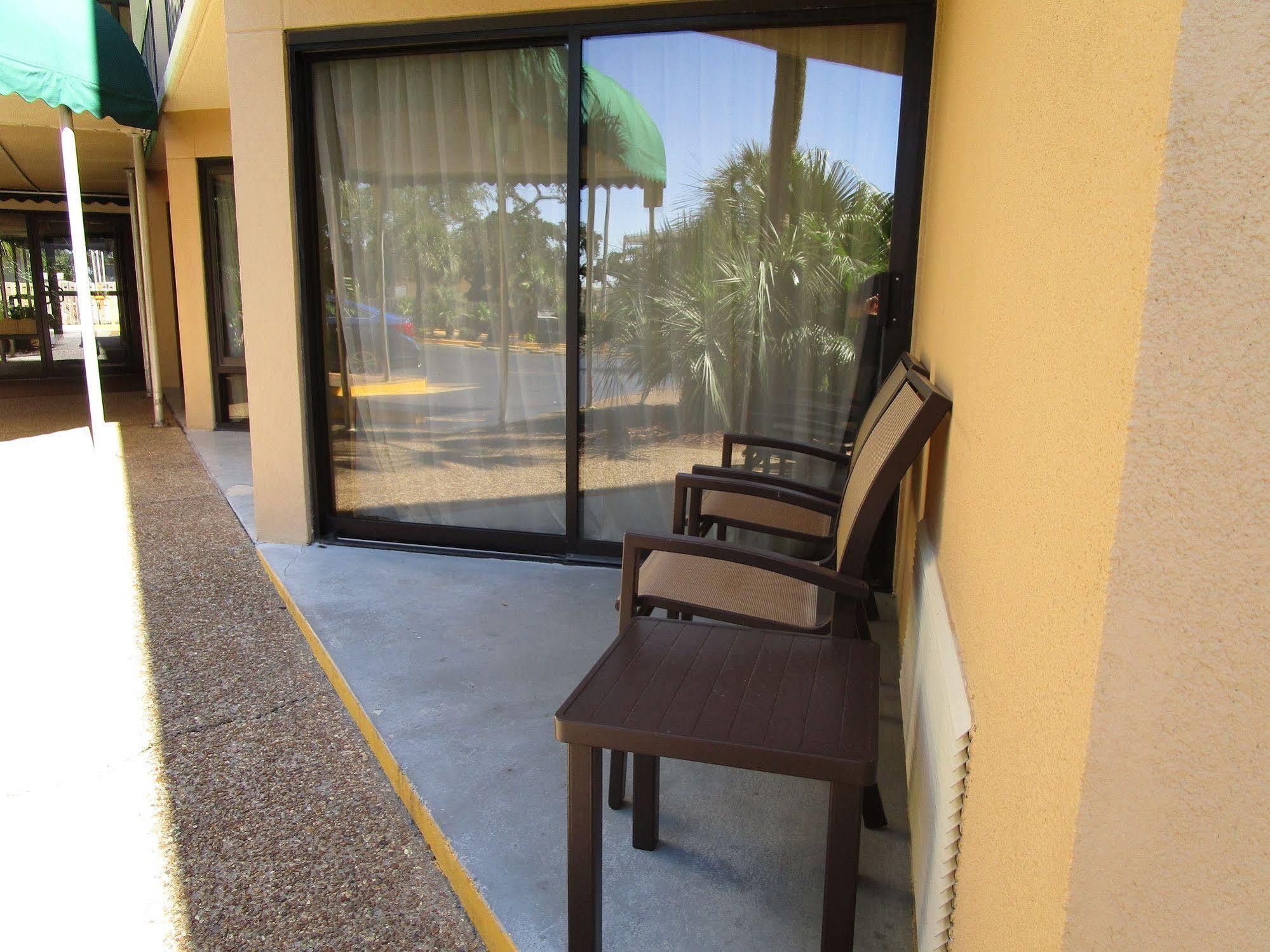 Best Western Oak Manor Билокси Екстериор снимка